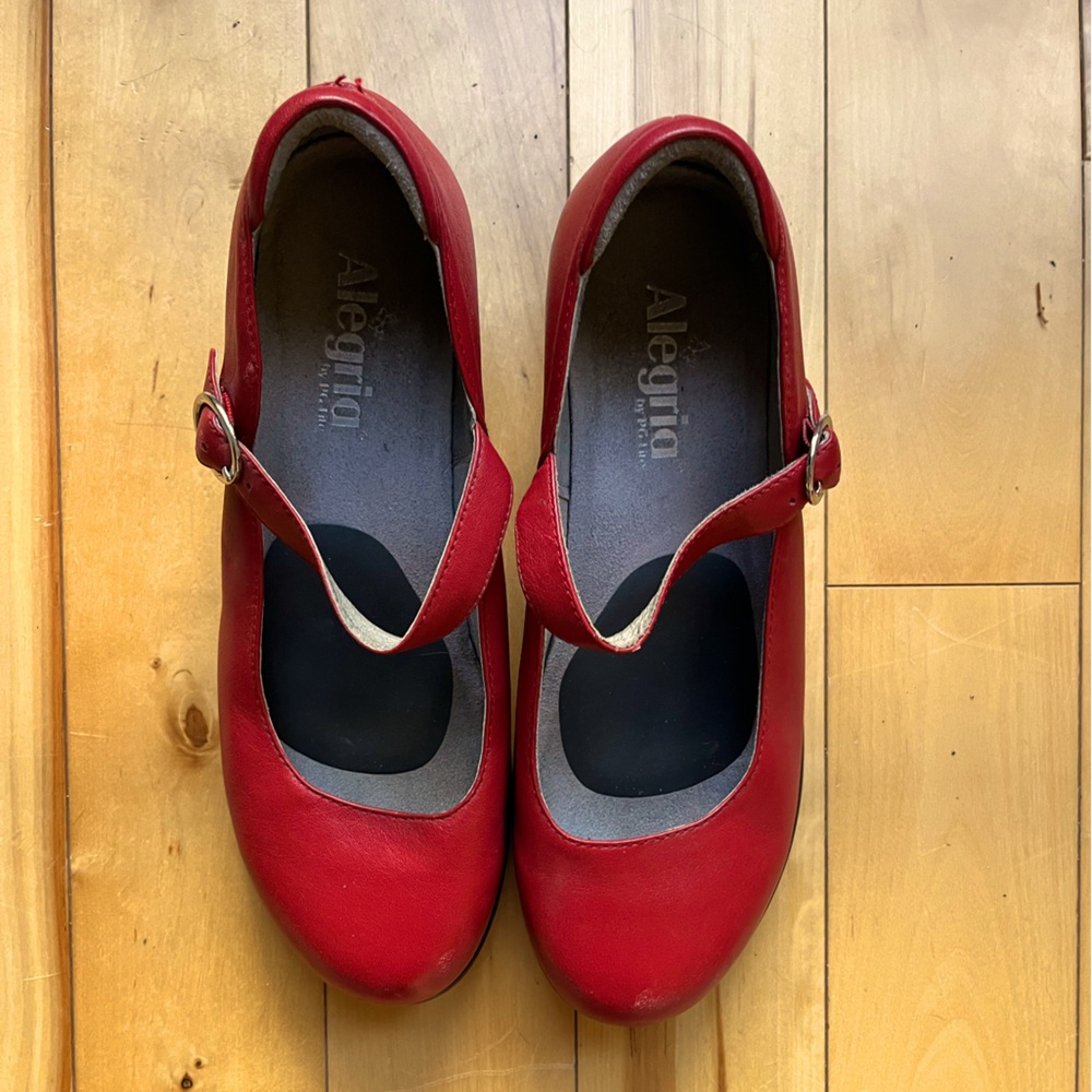 Algeria Harper red leather size 40